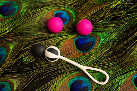 Geisha Balls Magnetic Set of 4 Sizes 15g to 27g KEGEL TOYS