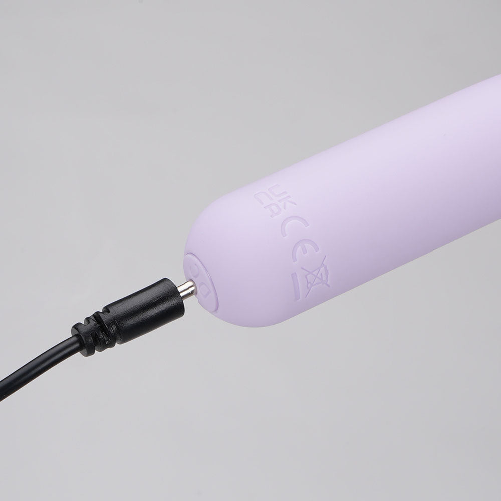 Maia Tawni (Lavender) – USB Rechargeable 9 cm Silicone Bullet Vibrator with Flickering Tip > Vibrators > Mini Vibrators