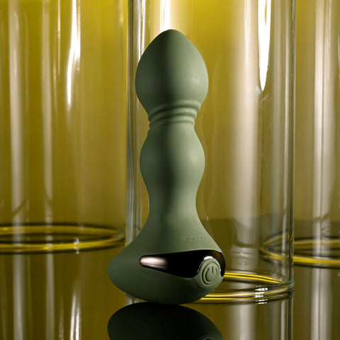 Evolved Lieutenant 12.2 cm USB Rechargeable Vibrating Butt Plug Butt Plugs - Vibrating