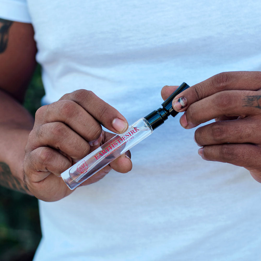 Bloom Pheromone Body Spray Earth's Desire Attract Her 10ml > Essentials > Aphrodisiacs