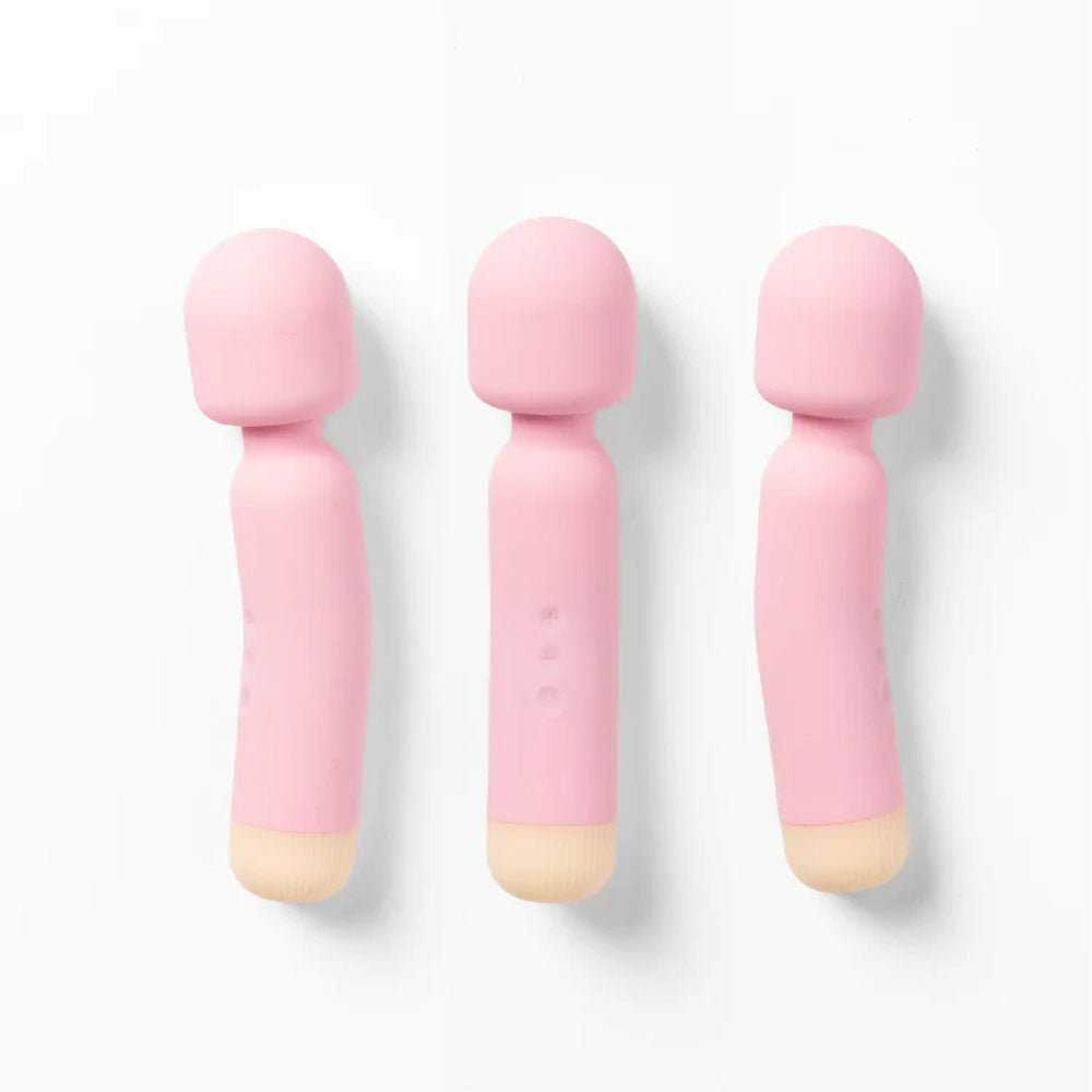 Girls Get Off Wanda USB Rechargeable Waterproof Massage Wand Electric Massager