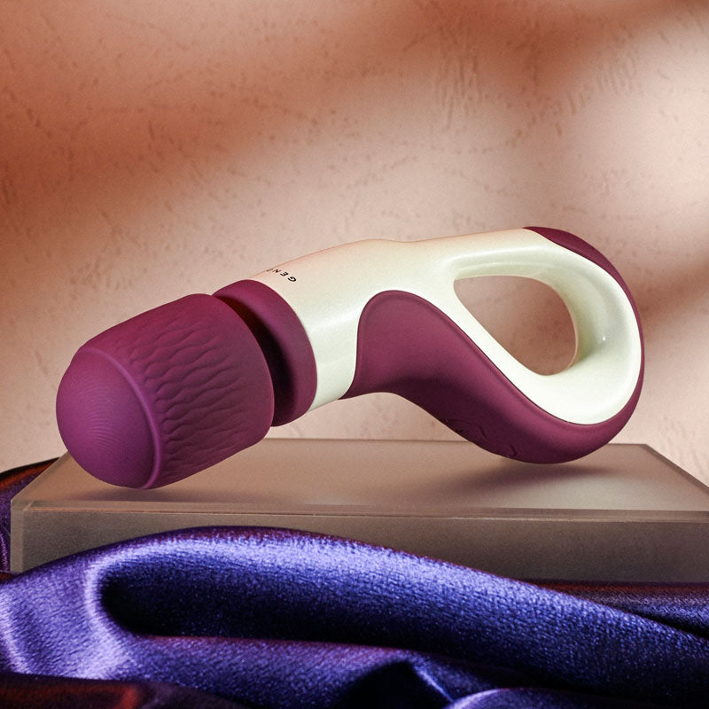 Gender X HANDLE IT - White USB Rechargeable Massager Wand 19cm Electric Massager