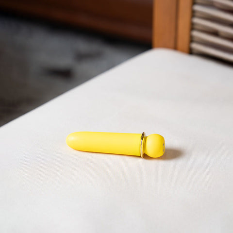 Maia JAGUAR - 10.1 cm USB Rechargeable Bullet Vibrator BULLETS