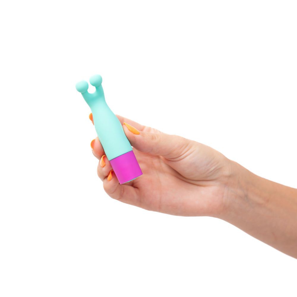 Maia MACI - Light 8.9 cm USB Rechargeable Bullet BULLETS & EGGS