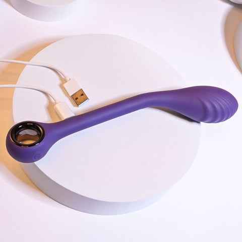 Playboy Pleasure SPOT ON G-Spot Vibrator with 3 Speeds Vibrators